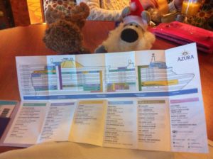 Azura looks lovely decorated for Christmas. A quick look around.